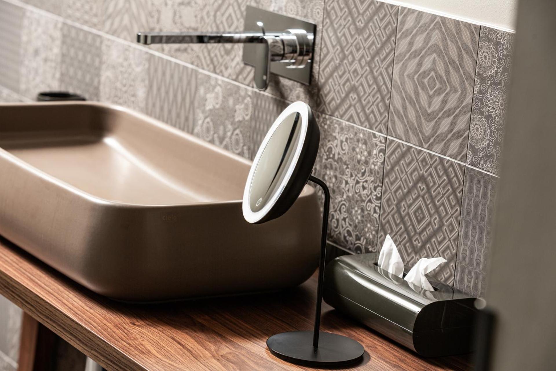 Senses Violett Suites - Adults Only Zell am See Esterno foto