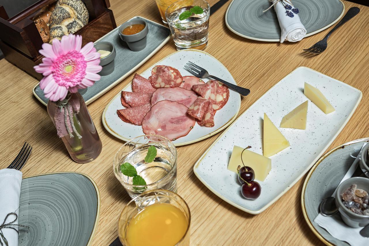 Senses Violett Suites - Adults Only Zell am See Esterno foto